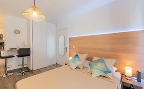 Le petit patio fleuri